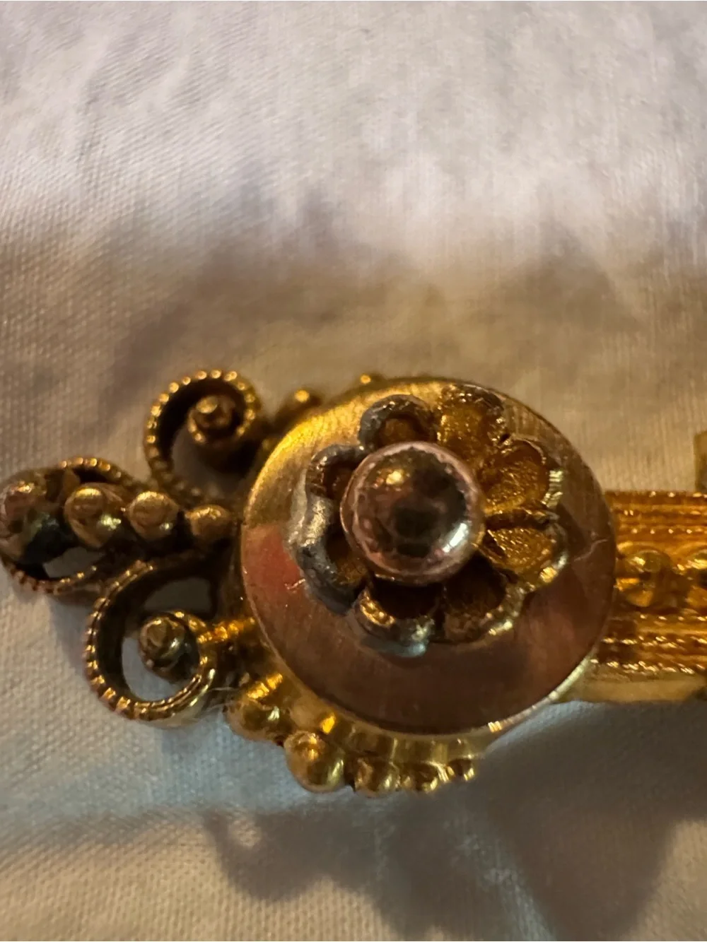 Fits all Criteria for (1837–1901) Victorian Gold-Tone Decorative Bar Brooch